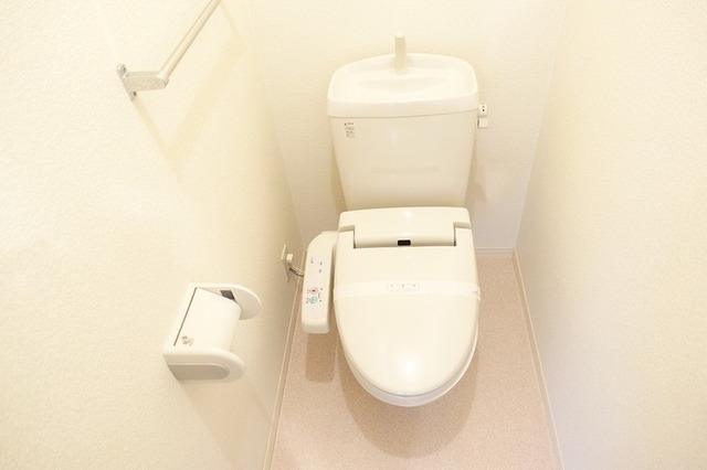 トイレ　温水洗浄暖房便座トイレ