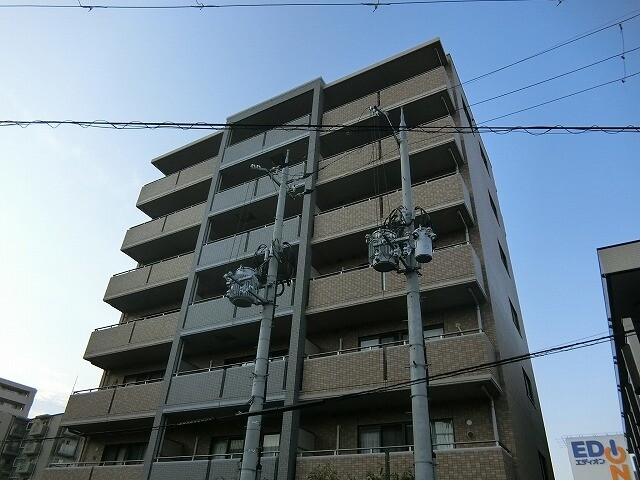 建物外観　エレベーターあり！