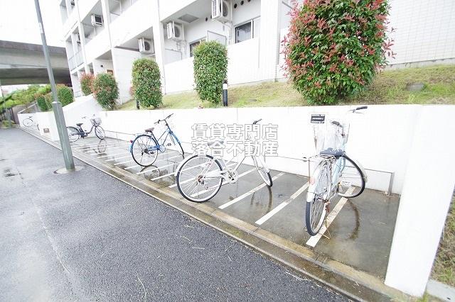 その他共有部分　敷地内駐輪場完備