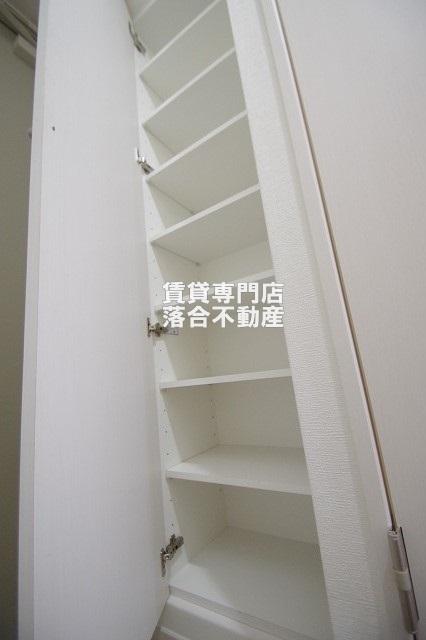 収納　シューズ収納