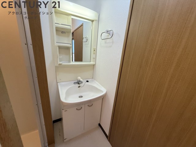 洗面設備　お手入れのしやすい洗面台！
