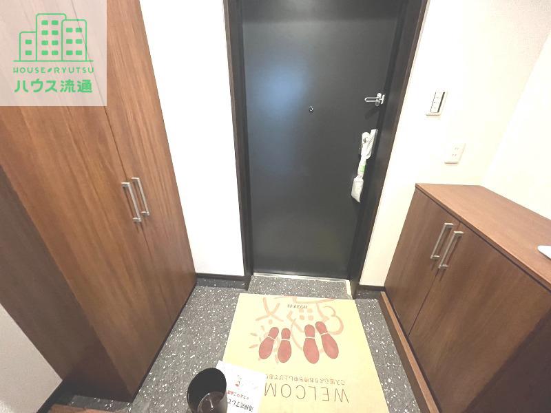 玄関　※類似物件の写真になります※