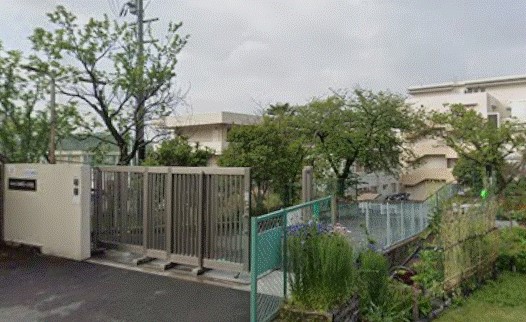 小学校　吹田市立山田第一小学校（小学校）まで747m