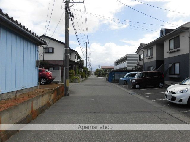 その他　前面道路（その他）まで0m