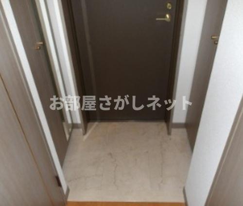 パレステュディオ飯田橋の玄関写真