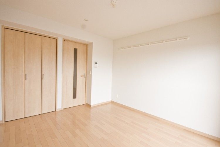 多摩都市モノレール 甲州街道駅 徒歩4分 4階建 築17年の居間写真