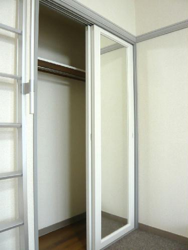 収納　姿見としても使える大型クローゼット完備