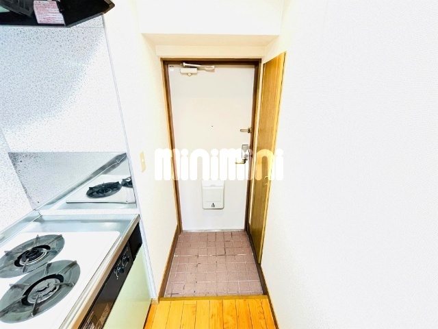 マンション亀山の玄関写真