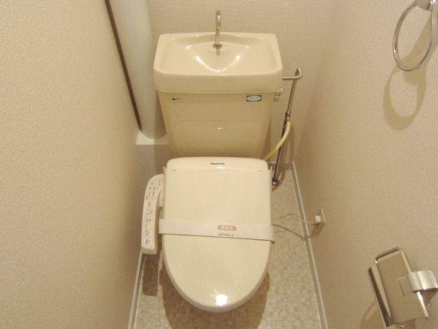 エステート西府中のトイレ写真