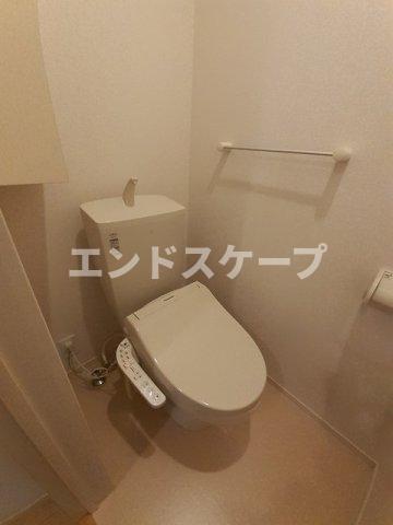 ＪＲ上越線 井野駅 徒歩52分 2階建 築12年のトイレ写真