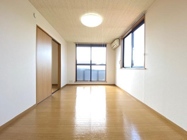 ローダンセの居間写真