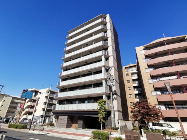 建物外観　地上10階建て新築