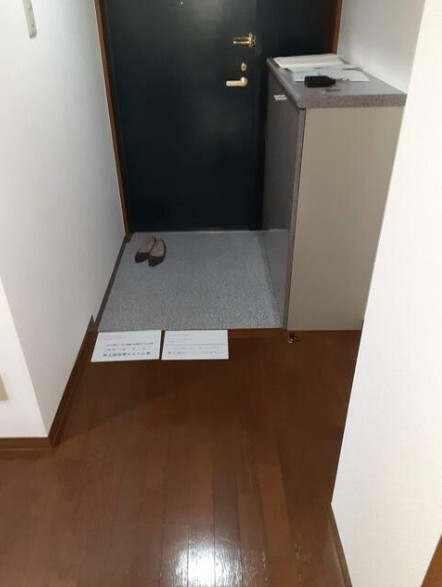 玄関　退去前