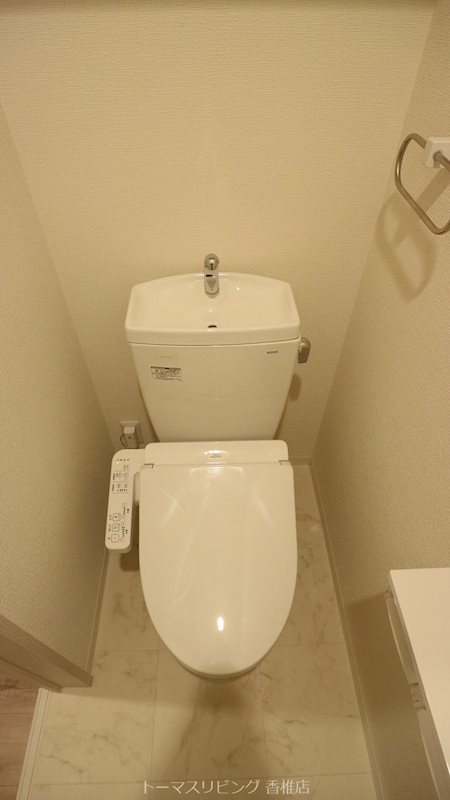 西鉄貝塚線 和白駅 徒歩1分 3階建 築4年のトイレ写真