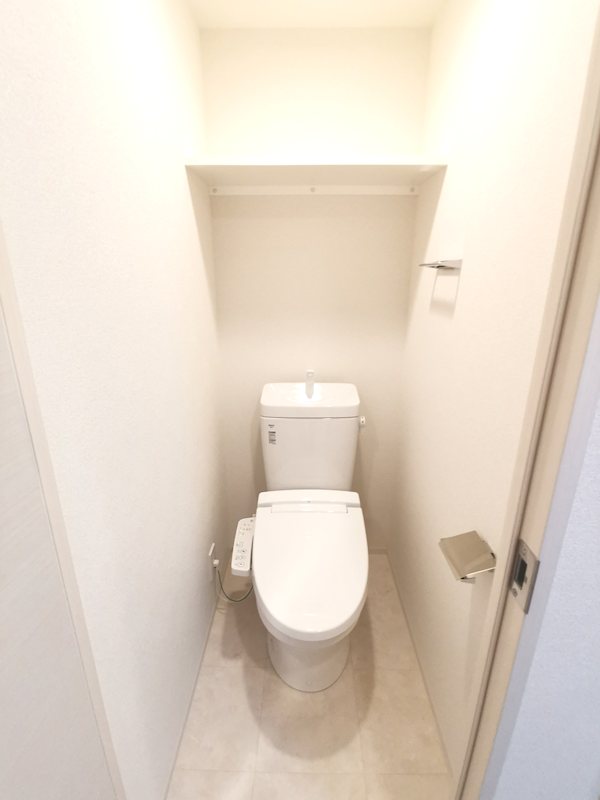 ディアレイシャス名古屋太閤通のトイレ写真