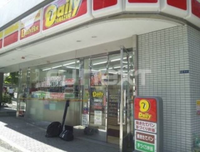 コンビニ　デイリー（コンビニ）まで482m