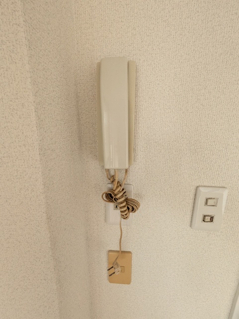 その他設備　インターフォンです♪　※清掃前です。