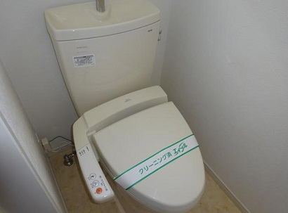 京急本線 井土ケ谷駅 徒歩6分 3階建 築15年のトイレ写真