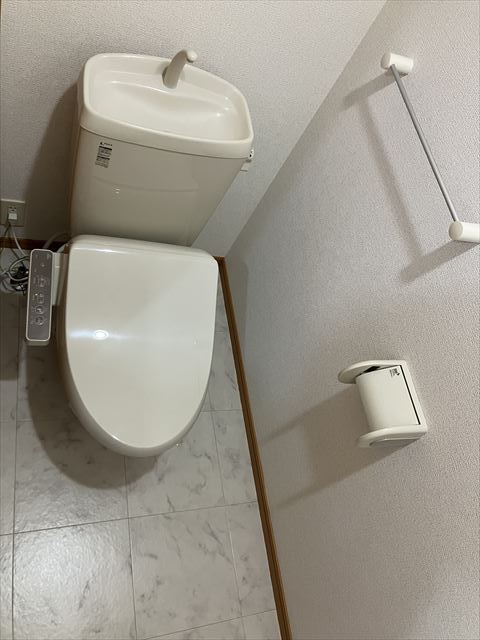 【ウエストコートI番館のトイレ】