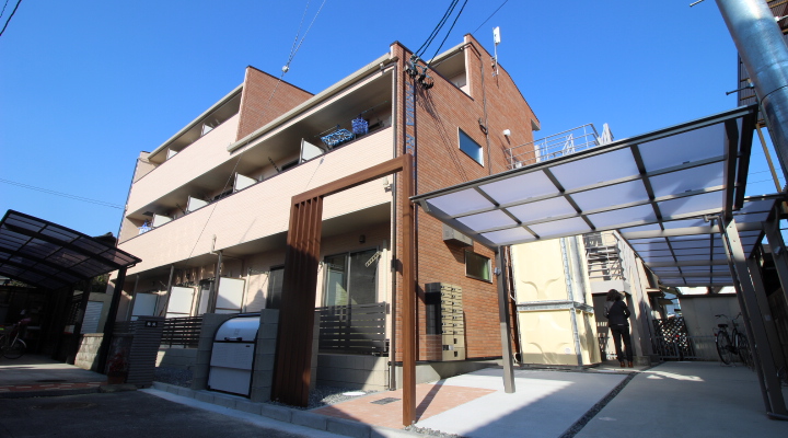 建物外観　3階建てのアパートです！