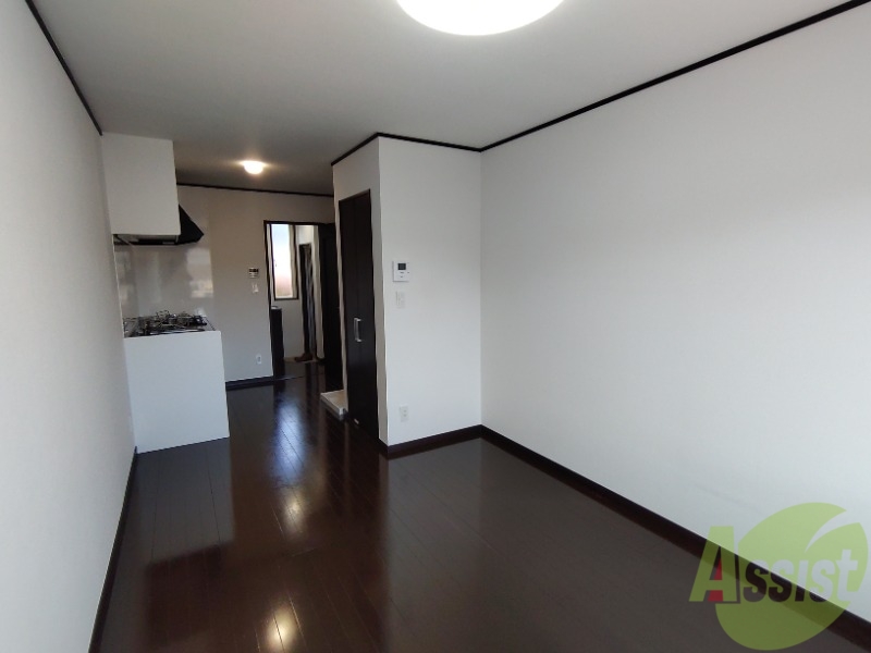 その他部屋・スペース　綺麗で家具もたくさん置けそうなリビングです。