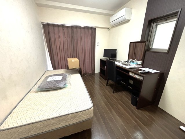 居室・リビング　別号室の写真となりますので、現状を優先します。