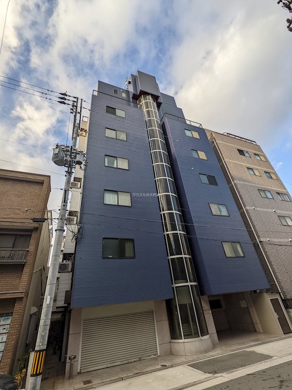 大阪市港区弁天のマンションの建物外観