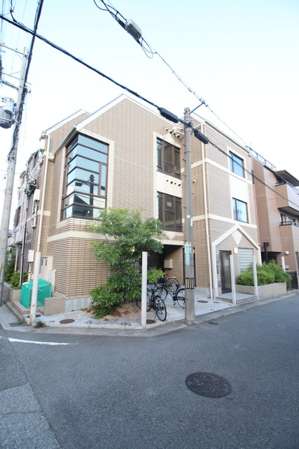 芦屋市西蔵町のマンションの建物外観