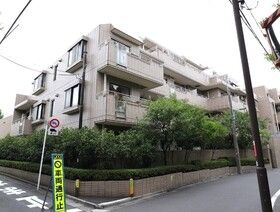 【新宿区中井のマンションの建物外観】