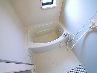 バス・シャワールーム　お風呂で日々の疲れを落としましょう