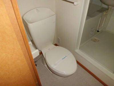 トイレ　トイレは洋式水洗です。