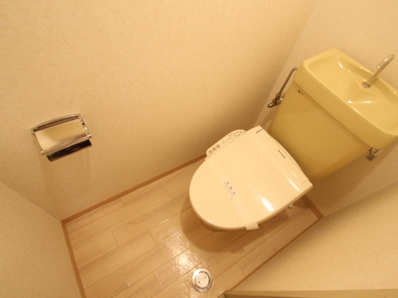 トイレ　※別の部屋の写真です。