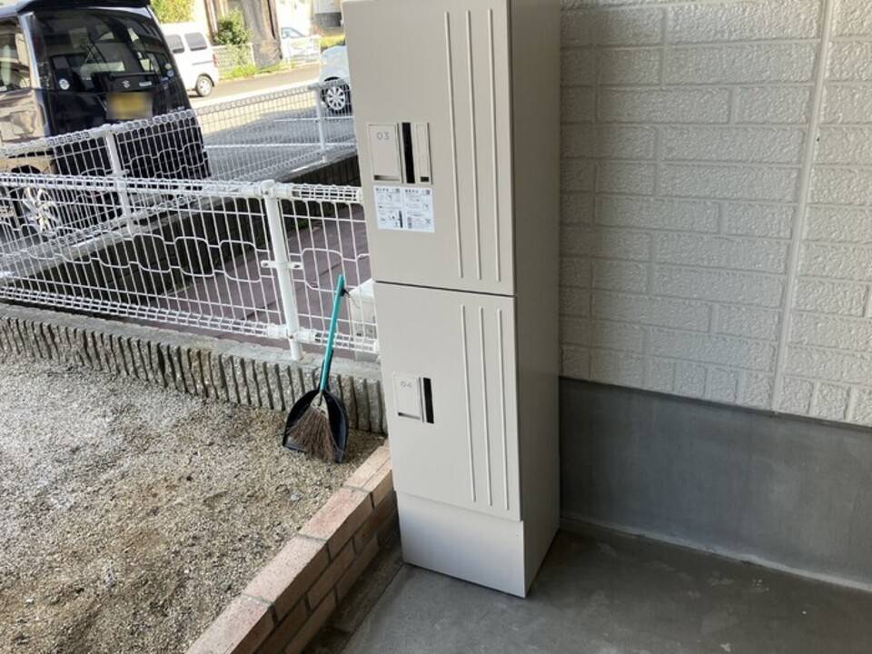 エントランス　宅配ボックス