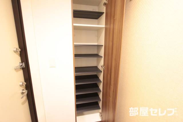 玄関　シューズボックスです