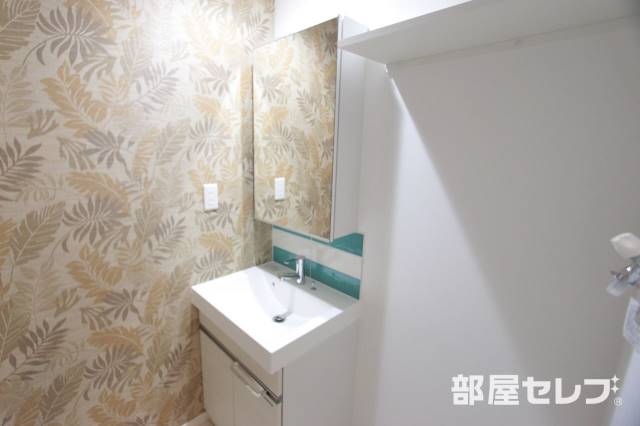 洗面設備　毎朝の支度も楽々