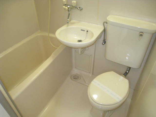 トイレ　※写真は別のお部屋のものです。現況を優先させて頂きます。