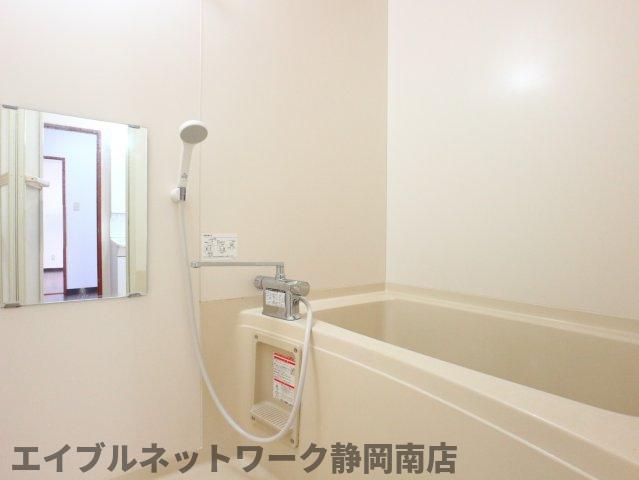 バス・シャワールーム　日々の暮らしに欠かせないお風呂です