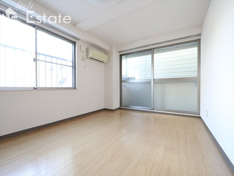 居室・リビング　洋室6.9帖　キッチン2.0帖