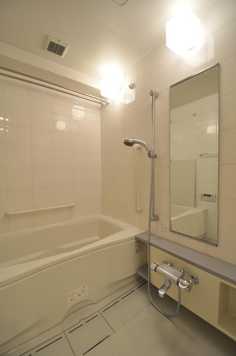 バス・シャワールーム　バス