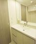 洗面設備　スペースが確保できる洗面所です