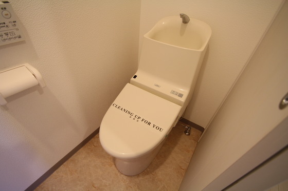 トイレ　※掲載写真は同マンション別部屋参考写真となります。