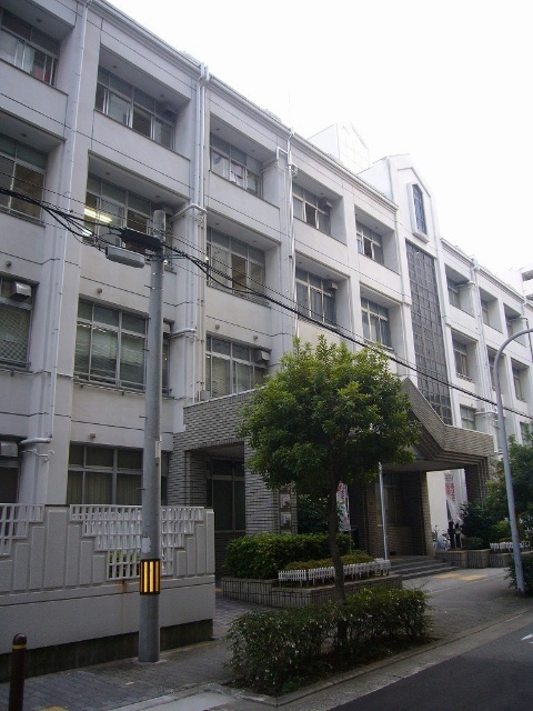 小学校　大阪市立滝川小学校（小学校）まで101m