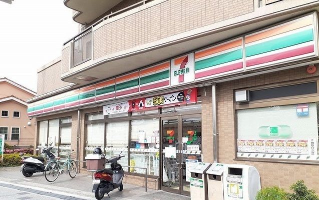 コンビニ　セブンイレブン（コンビニ）まで120m