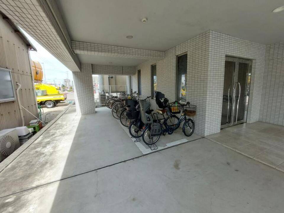 駐車場　駐輪場
