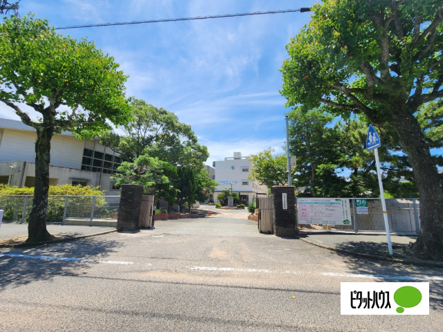 小学校　下関市立山の田小学校（小学校）まで934m