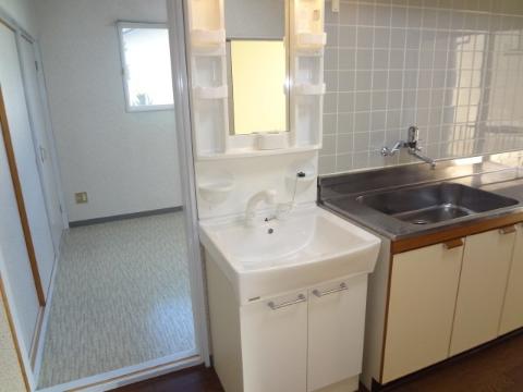 洗面設備　洗髪洗面化粧台