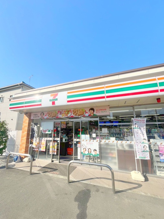コンビニ　セブンイレブン三郷早稲田5丁目店（コンビニ）まで220m
