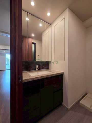 洗面設備　コンフォリア新宿イーストサイドタワー