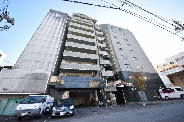 建物外観　落ち着いた雰囲気の外観です