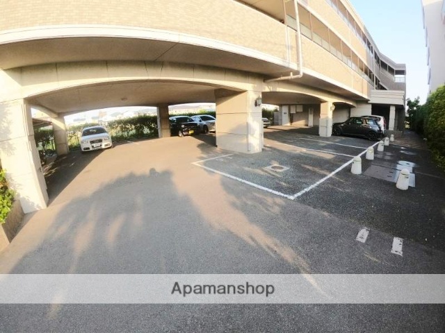 その他　駐車場（その他）まで0m